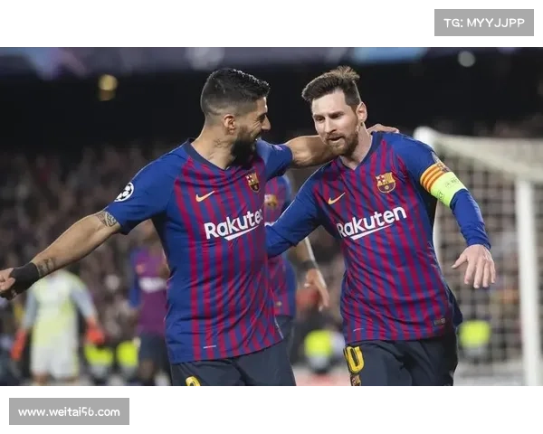 从五大因素全面解析苏亚雷斯长期招黑的深层社会与心理原因